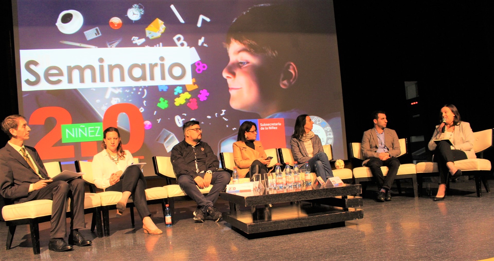 Se realizó el seminario Niñez 2.0: Niños en el mundo digital y se presentó la revista Por Escrito