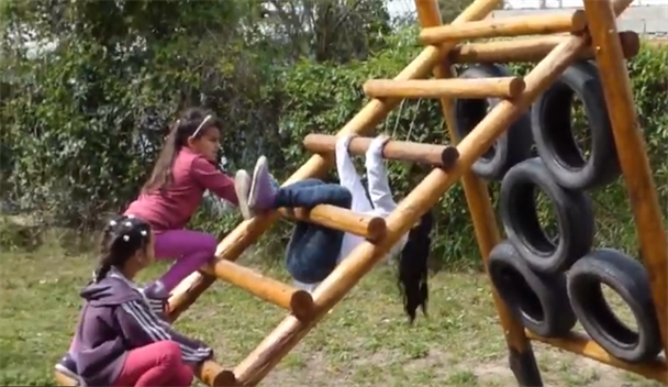 Paraná: una plaza de juegos que mejoró la convivencia
