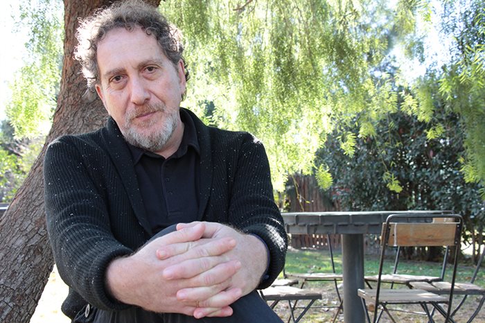 Carlos Skliar: “Educar consiste en viajar al mundo y aprender a vivir allí”