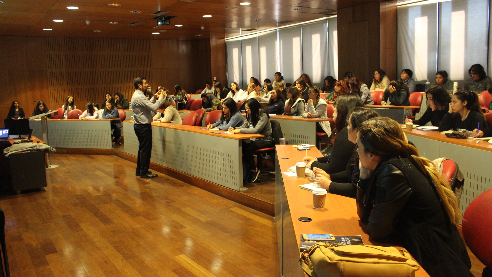 Primera sesión del programa Promotores de Vida Activa y Saludable
