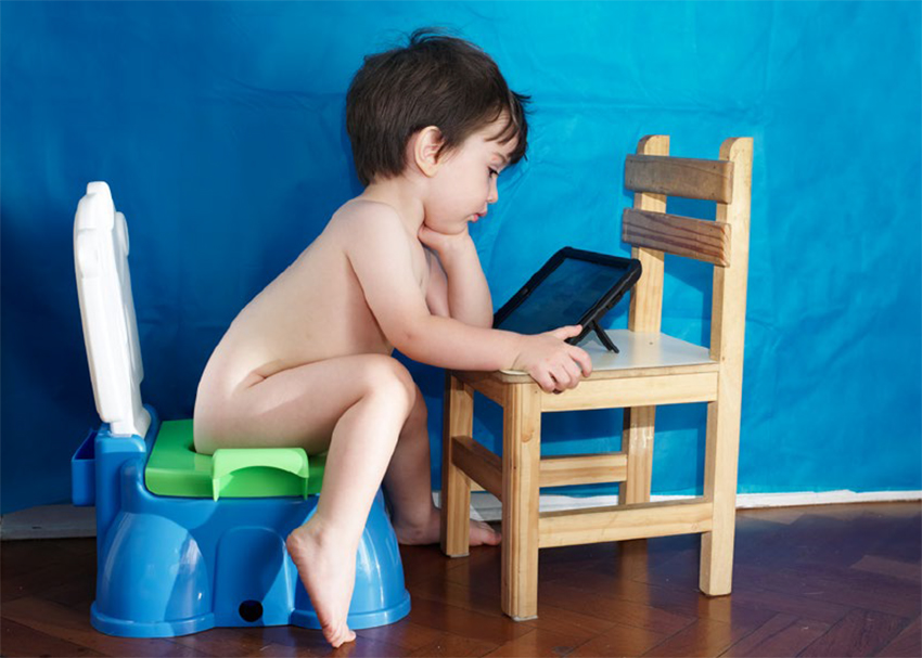 ¿Desde qué edad los niños pueden tener acceso a pantallas?